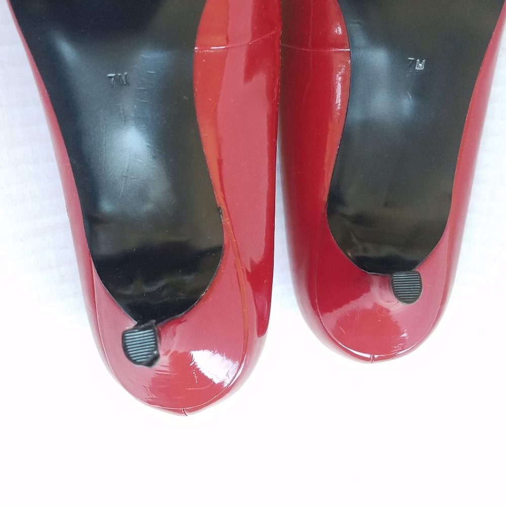Patent Leather Guess Pumps - Red, Size 7 - Picture 8 of 13